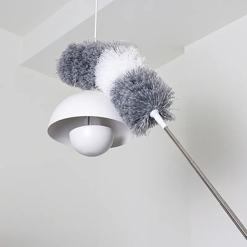 Reach-Anywhere Retractable Duster